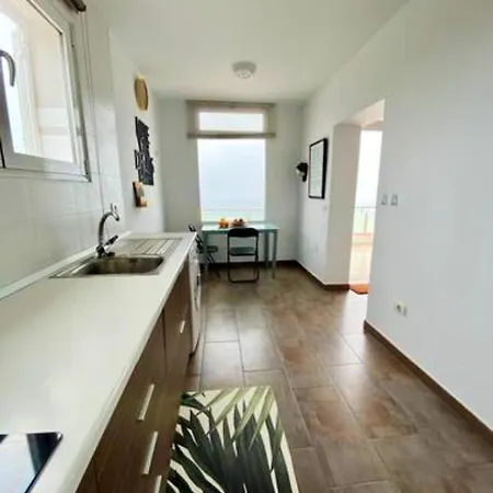 아파트 2 Bedrooms Appartement With Sea View Enclosed Garden And Wifi At Bajamar 1 Km Away From The Beach 바하마르